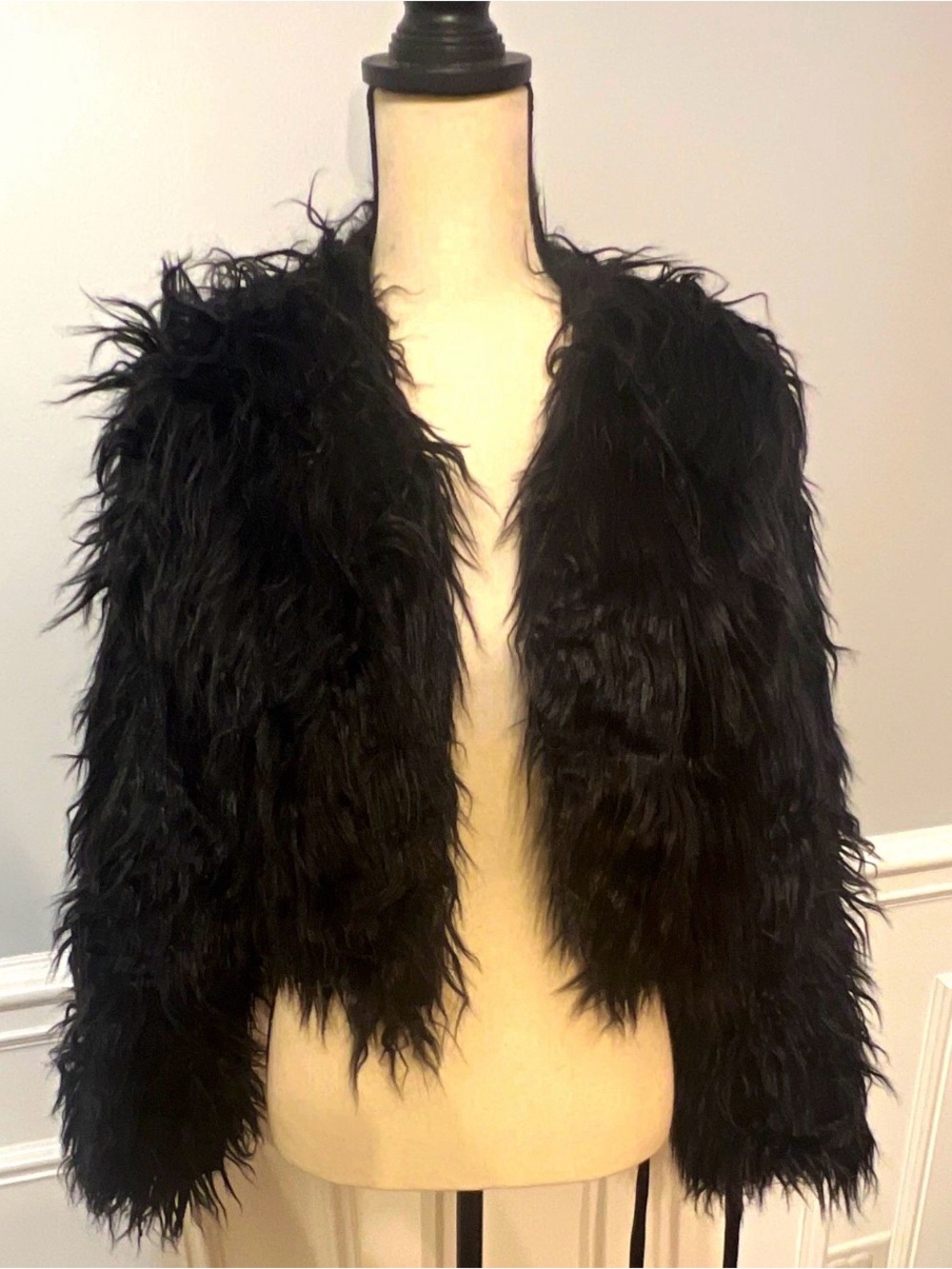 PrettyLittleThing Black Fashion Open Front Faux Fur Short Jacket Cropped 4